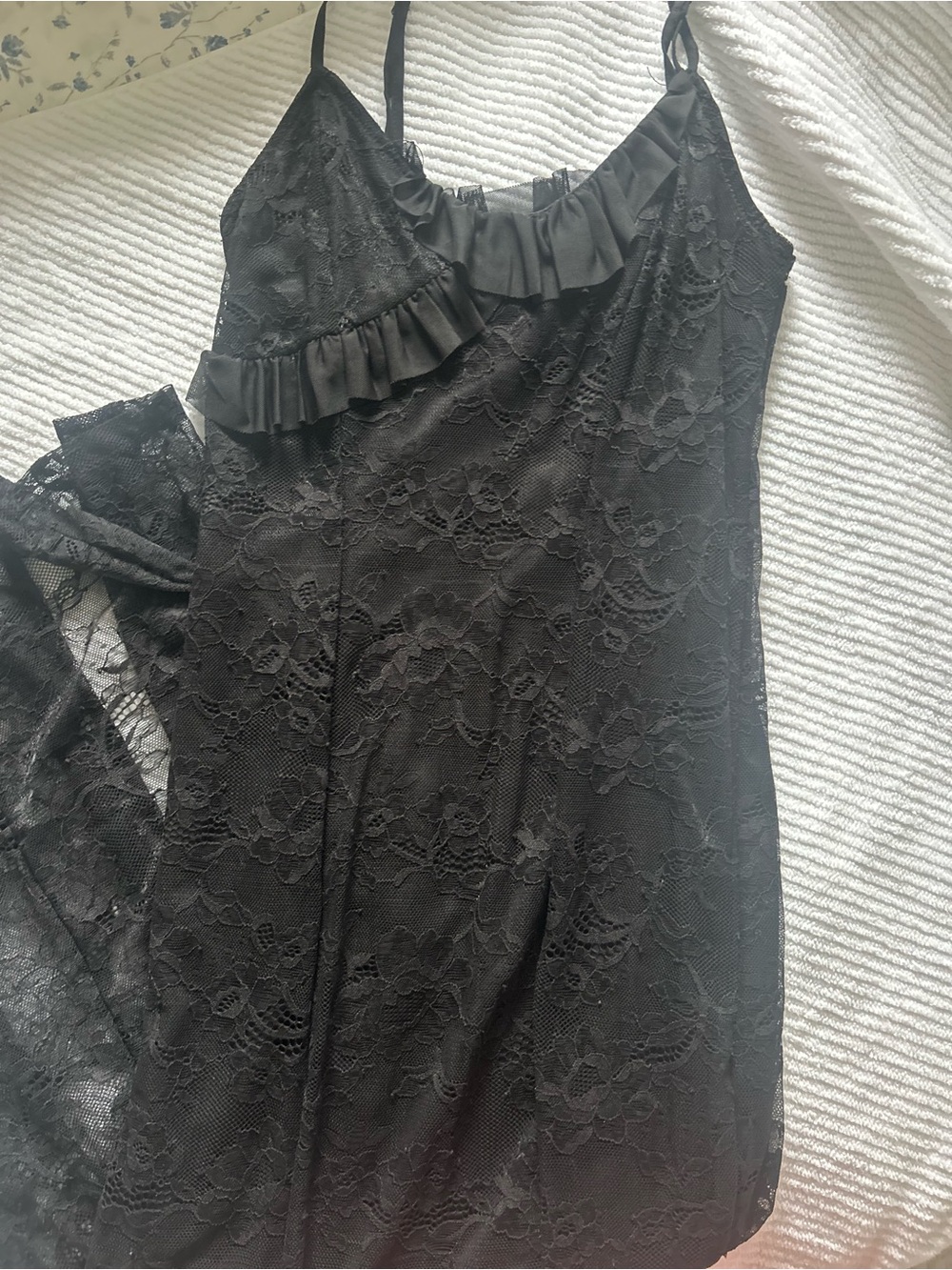 Forever 21 Black Lace-Trim Slip Top